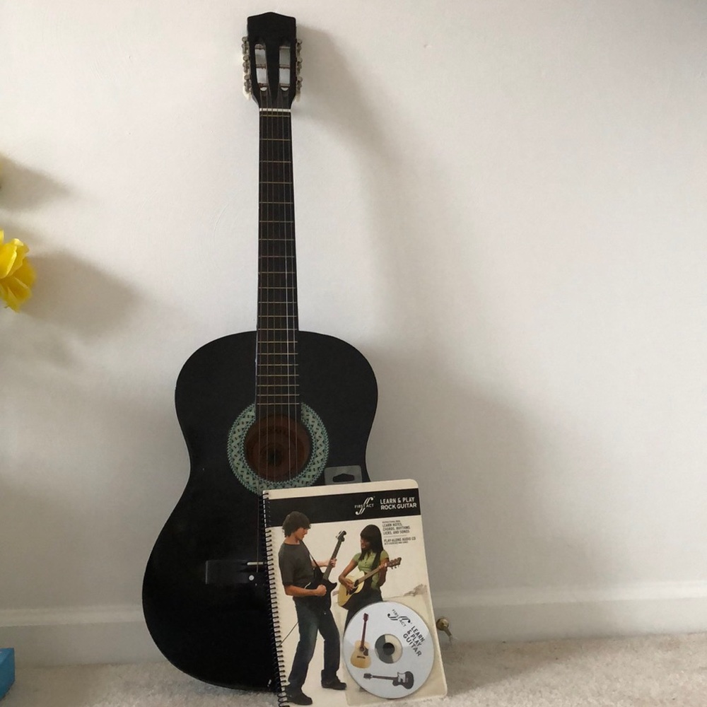 Black Guitar + Instructional Book and CD